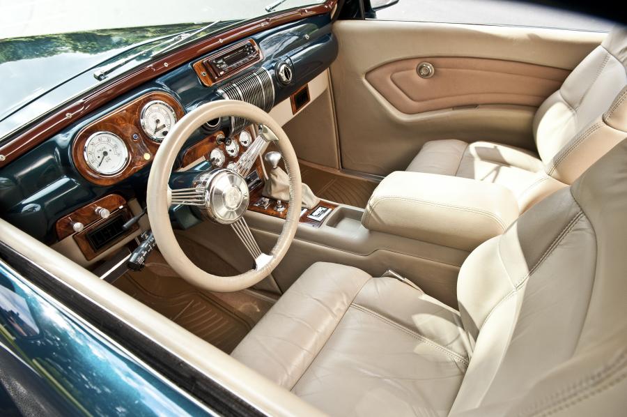  Lincoln Continental Resto-Rod Coupe 1941 года  (фото 16 из 18)